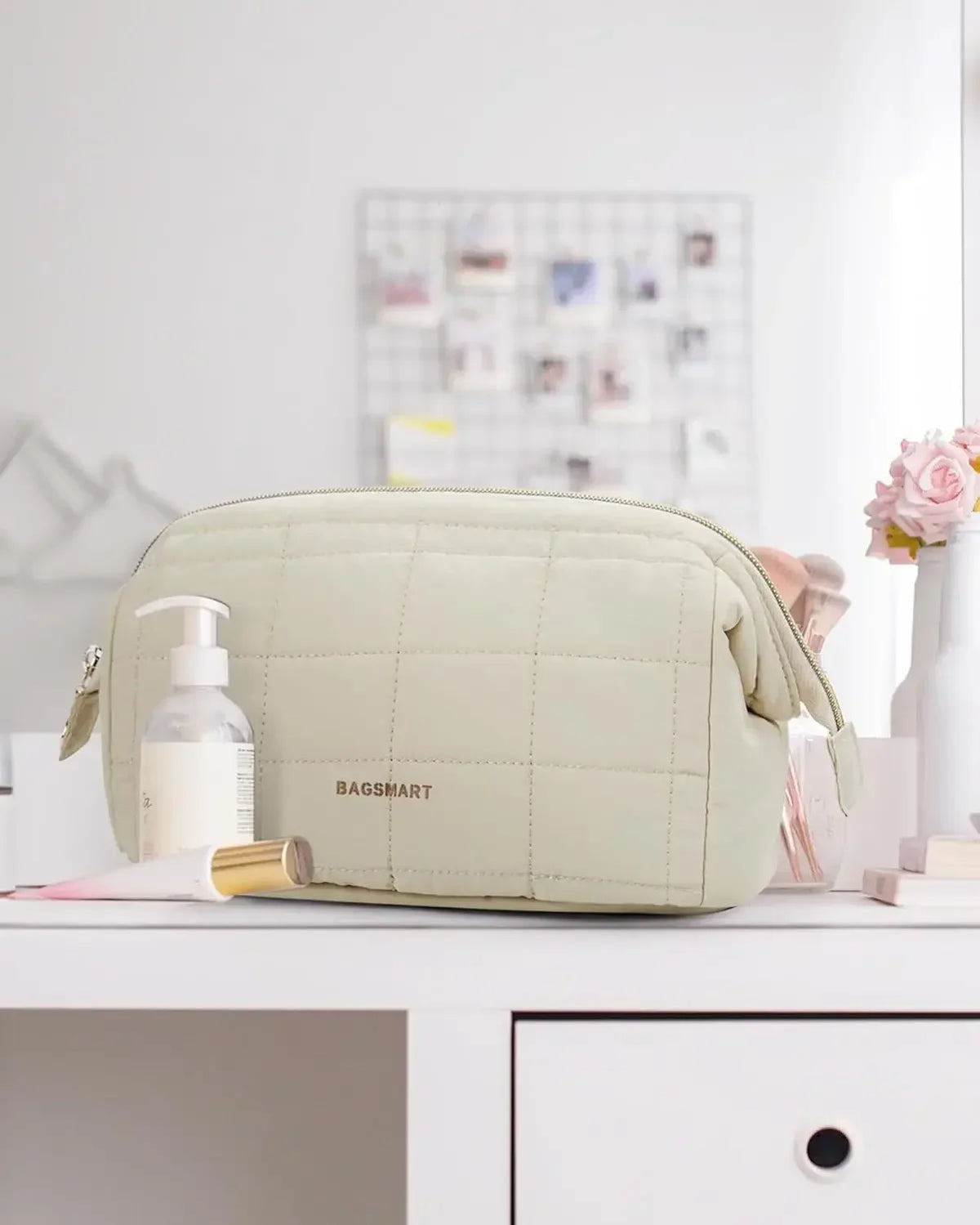 Padded Wide-Opening Travel Makeup Bag
