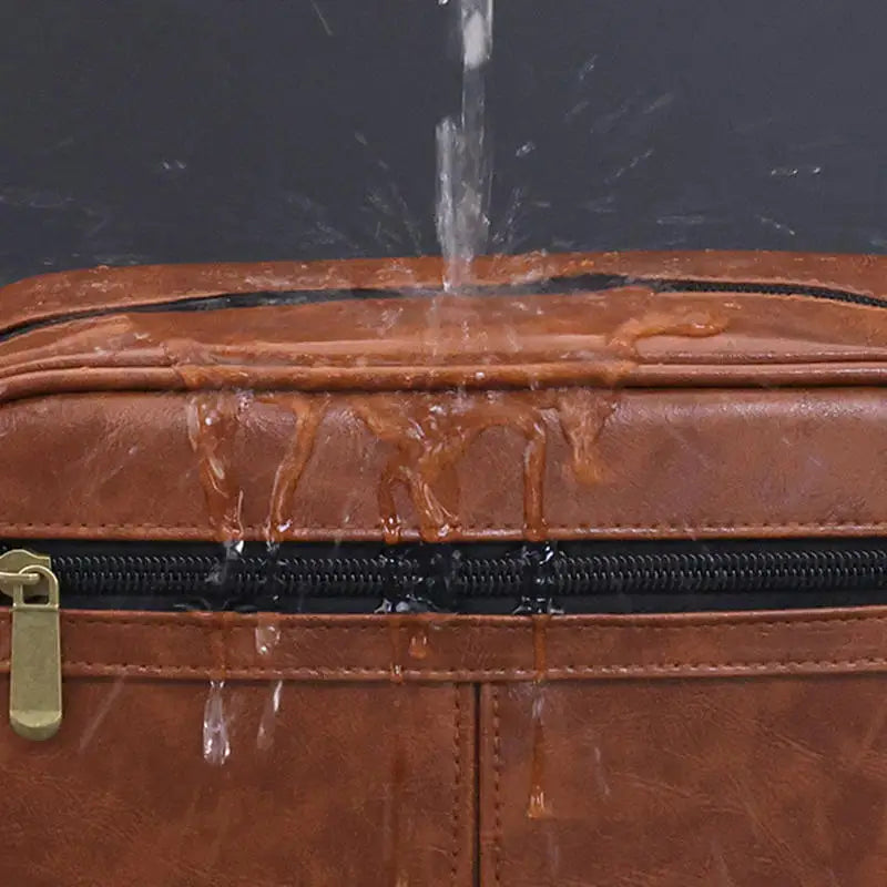 Vintage Leather Wash Bag — Large Capacity Travel Toiletry Pouch